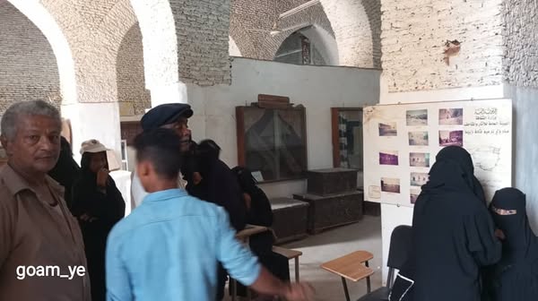 طالبات المركز الصيفي بمدرسة البصرة في زيارة تعليمية لمتحف قلعة زبيد التاريخية - صورة إضافية 1